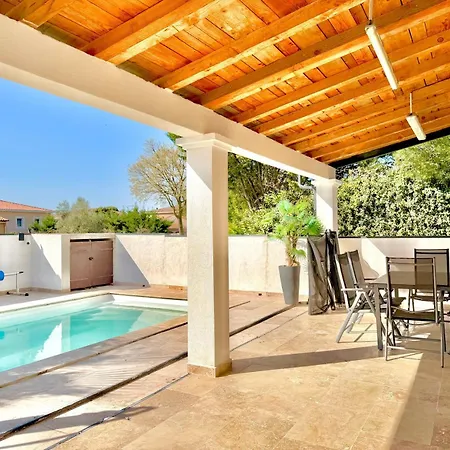 וילה Le Jardin Bleu, 6 Pers Avec Piscine Saint-Genies-de-Malgoires